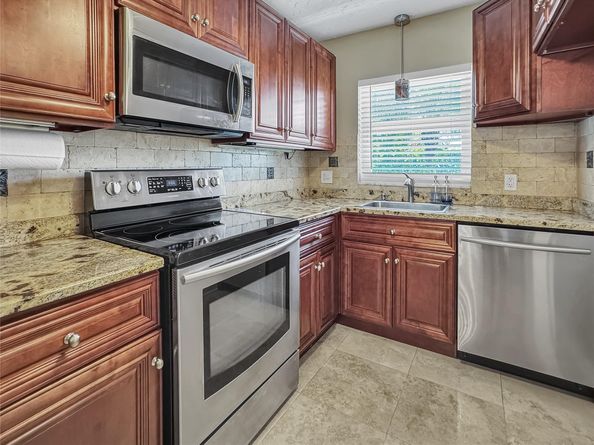 333 NW 17th Ct 103B, Fort Lauderdale FL 33311