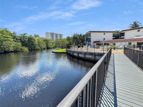333 NW 17th Ct 103B, Fort Lauderdale FL 33311