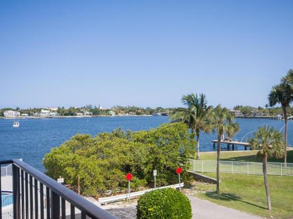 301 Croton Avenue 303, Lantana FL 33462
