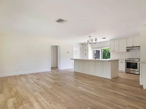 2445 SE 7th St, Pompano Beach FL 33062