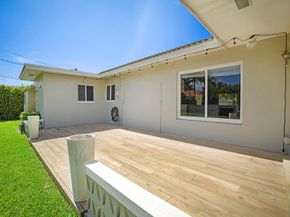 2445 SE 7th St, Pompano Beach FL 33062
