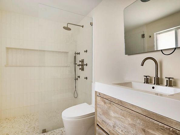 2445 SE 7th St, Pompano Beach FL 33062