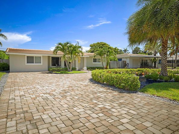 2445 SE 7th St, Pompano Beach FL 33062
