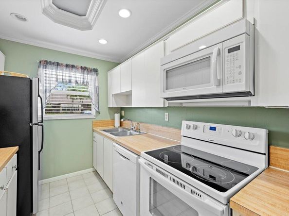 1422 High Point Way NW B, Delray Beach FL 33445