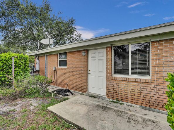 605 S D St, Lake Worth Beach FL 33460