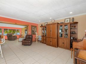 17610 NW 82nd Ct, Hialeah FL 33015