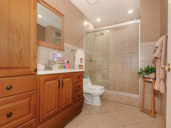 17610 NW 82nd Ct, Hialeah FL 33015
