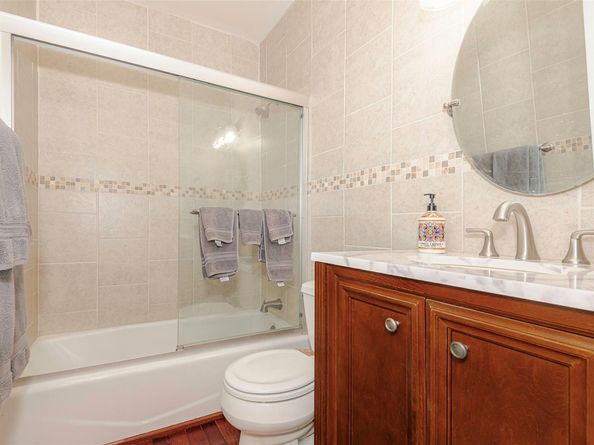 17610 NW 82nd Ct, Hialeah FL 33015