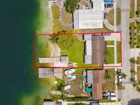 17610 NW 82nd Ct, Hialeah FL 33015