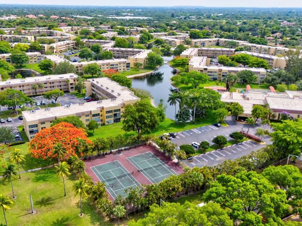 5860 NW 64th Ave 201, Tamarac FL 33319