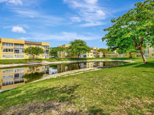 5860 NW 64th Ave 201, Tamarac FL 33319