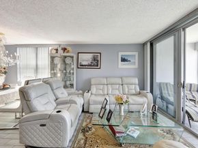 5860 NW 64th Ave 201, Tamarac FL 33319