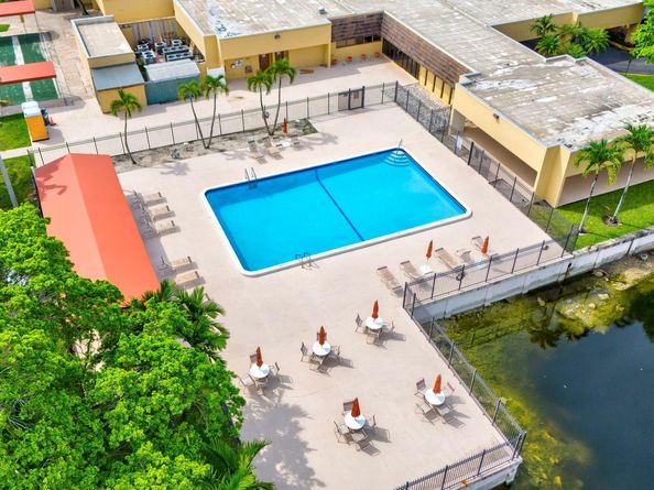 5860 NW 64th Ave 201, Tamarac FL 33319