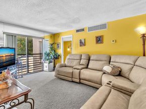 5230 NE 6th Ave 24C, Oakland Park FL 33334