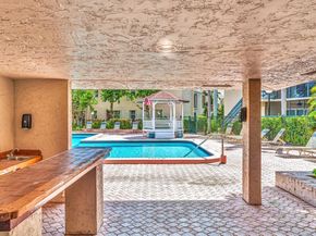 5230 NE 6th Ave 24C, Oakland Park FL 33334