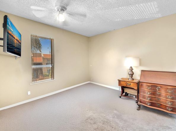 5230 NE 6th Ave 24C, Oakland Park FL 33334