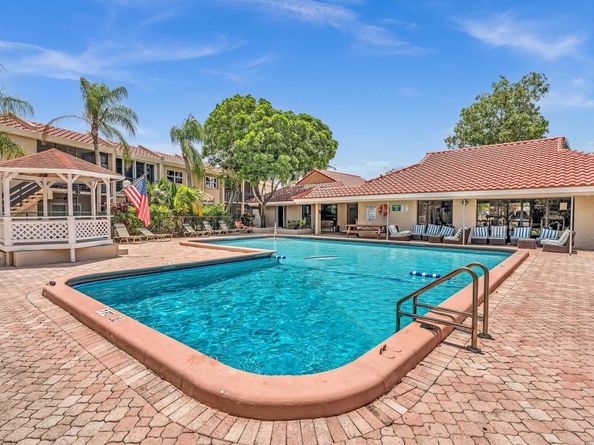 5230 NE 6th Ave 24C, Oakland Park FL 33334