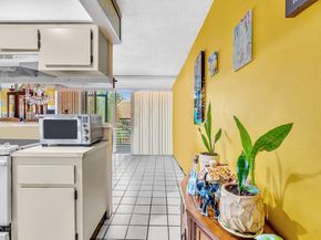 5230 NE 6th Ave 24C, Oakland Park FL 33334