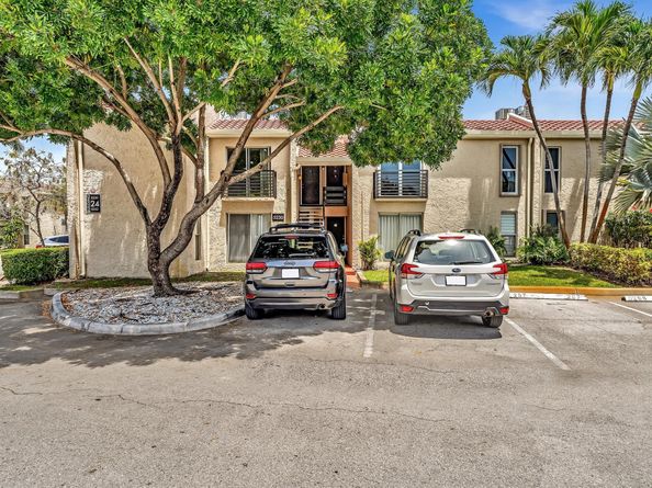 5230 NE 6th Ave 24C, Oakland Park FL 33334