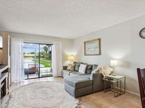 7892 Willow Spring Drive 1517, Lake Worth FL 33467
