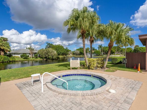 7892 Willow Spring Drive 1517, Lake Worth FL 33467