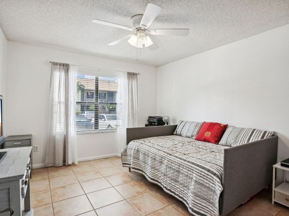 7892 Willow Spring Drive 1517, Lake Worth FL 33467