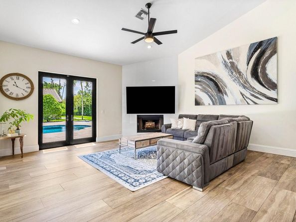 6672 NW 63rd Way, Parkland FL 33067