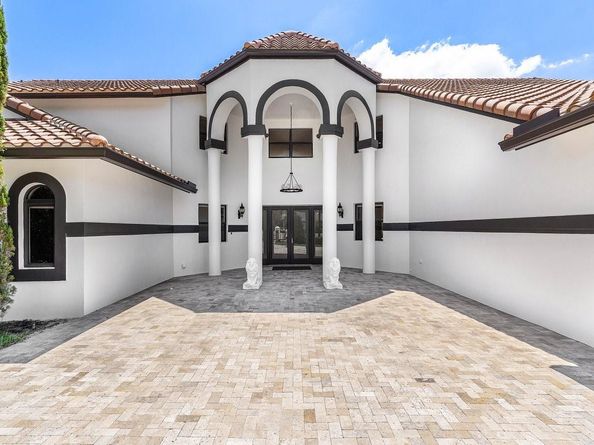 6672 NW 63rd Way, Parkland FL 33067