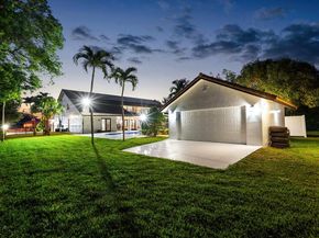 6672 NW 63rd Way, Parkland FL 33067
