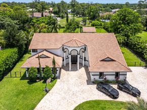 6672 NW 63rd Way, Parkland FL 33067