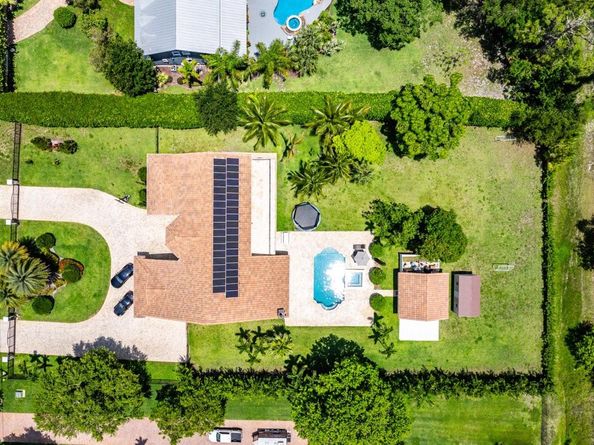 6672 NW 63rd Way, Parkland FL 33067