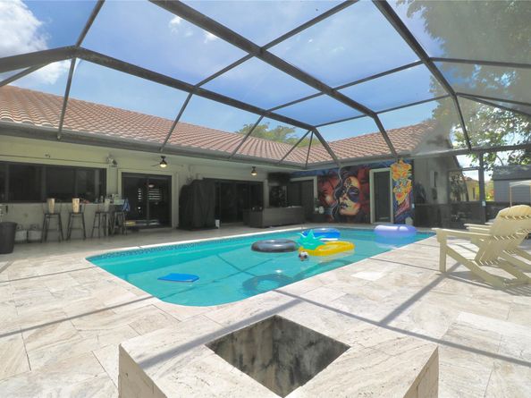 10859 NW 14th St, Coral Springs FL 33071