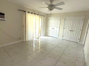 42 Sussex B, West Palm Beach FL 33417