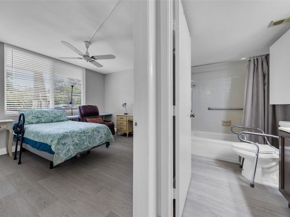 480 NW 76th Ave 107, Margate FL 33063