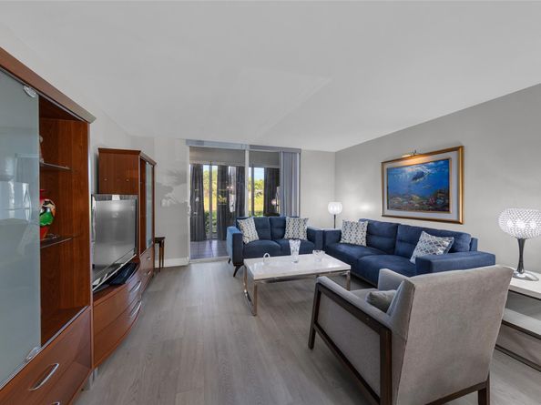 480 NW 76th Ave 107, Margate FL 33063