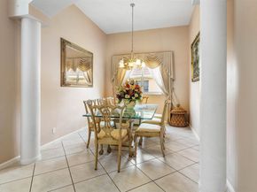 3852 Oak Ridge Cir, Weston FL 33331