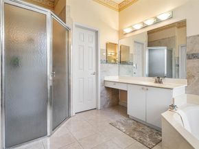 3852 Oak Ridge Cir, Weston FL 33331