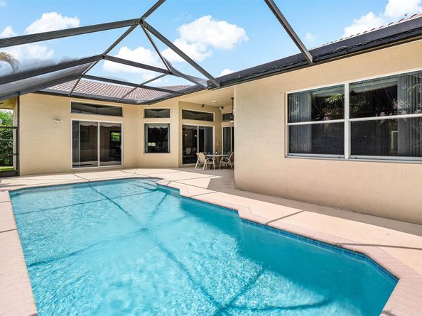 3852 Oak Ridge Cir, Weston FL 33331