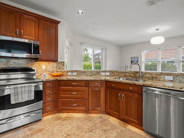 19077 nw 23rd ct, Pembroke Pines FL 33029