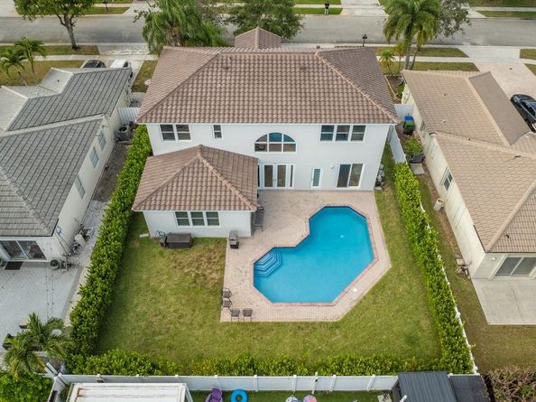 19077 nw 23rd ct, Pembroke Pines FL 33029