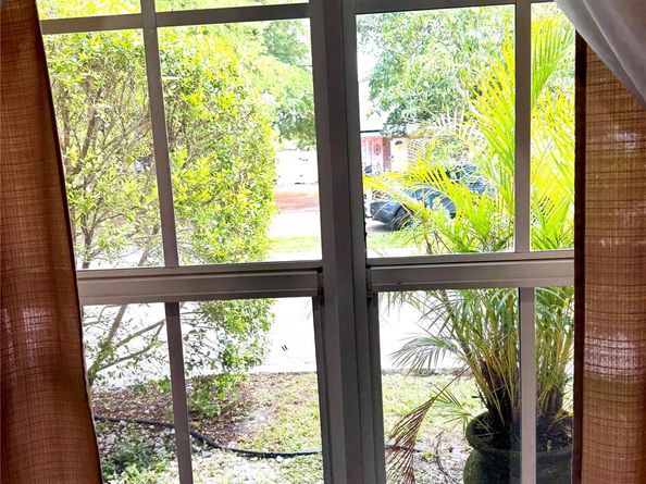 7140 Custer St, Hollywood FL 33024