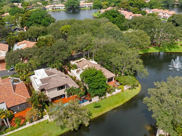 572 Deer Creek Via Genova, Deerfield Beach FL 33442