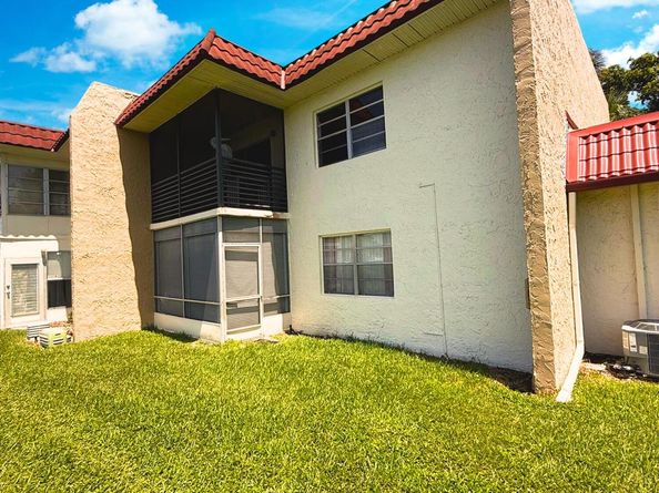 218 Lake Frances Drive, West Palm Beach FL 33411