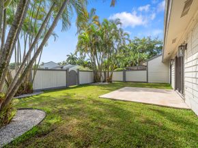 13407 Bedford Mews Court, Wellington FL 33414