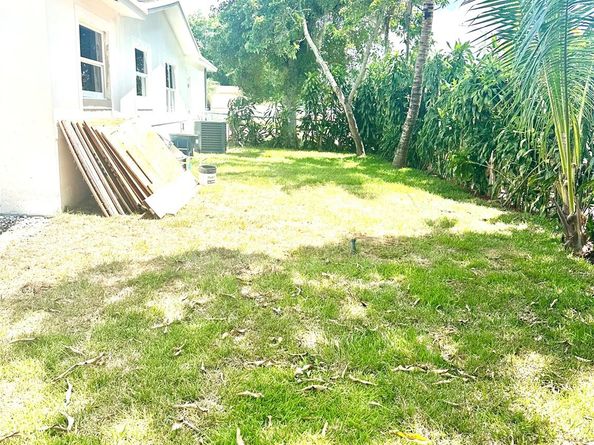 6921 SW 8TH St, North Lauderdale FL 33068
