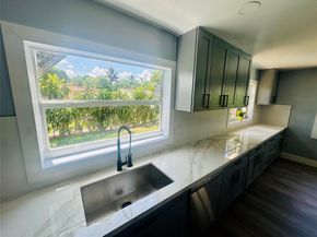 6921 SW 8TH St, North Lauderdale FL 33068