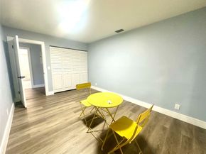 6921 SW 8TH St, North Lauderdale FL 33068