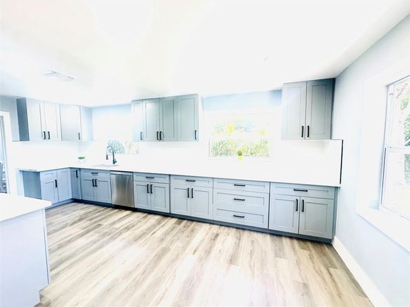 6921 SW 8TH St, North Lauderdale FL 33068