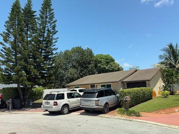 5820 Westfall Road, Lake Worth FL 33463