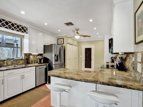 1866 NE 33rd St, Oakland Park FL 33306
